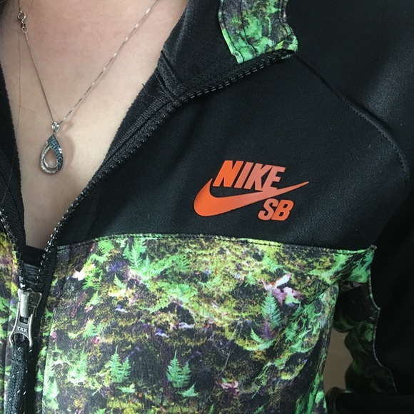 Nike Jackets & Blazers - Nike SB Camouflage Hoodie